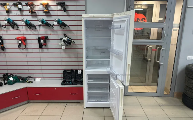 Холодильник indesit ITR 4180E