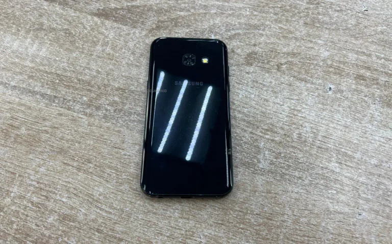 Samsung Galaxy A3 2017