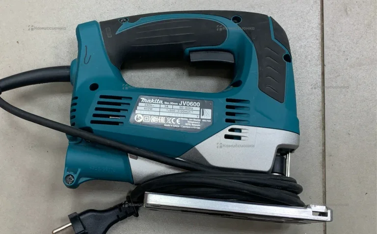Электролобзик makita JV0600