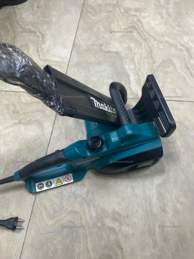 Makita UC3520A