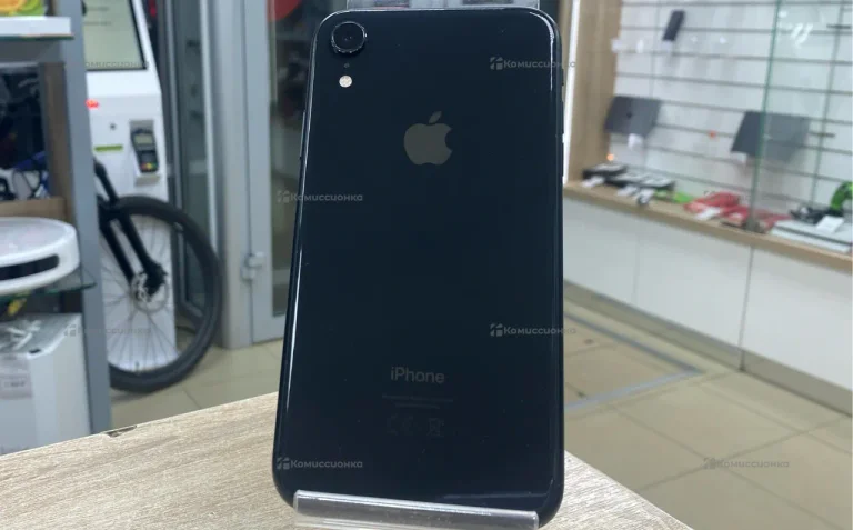 Apple iPhone XR 3/64 ГБ