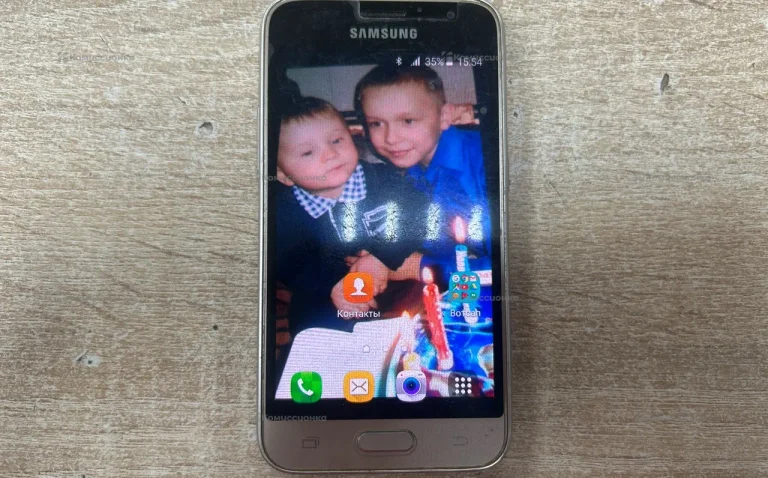 Samsung Galaxy J1 0/4 ГБ