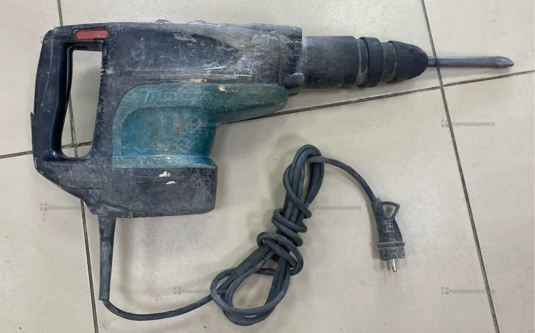 Перфоратор makita HR5210C