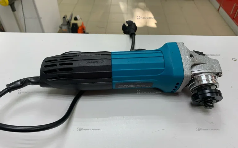 УШМ Makita 125 SU5030R