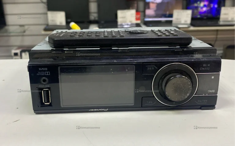 Автомагнитола с экраном Pioneer MVH-570AV