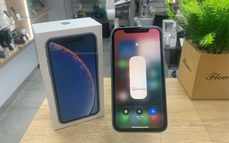 Apple iPhone XR 3/128 ГБ
