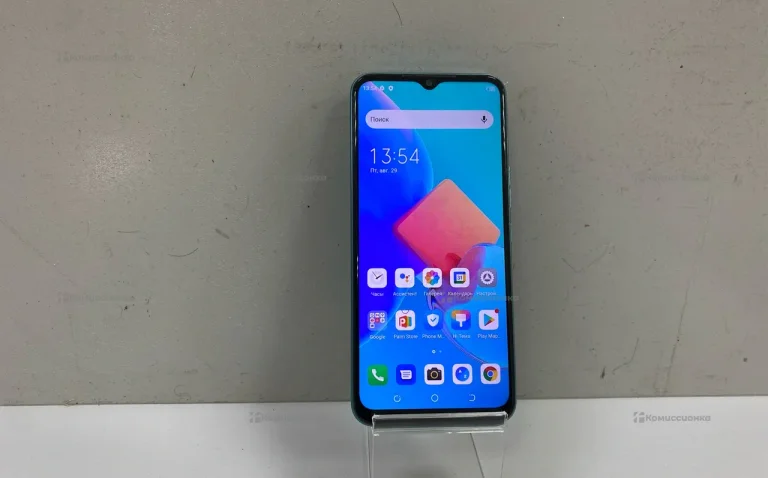 Телефон Tecno spark 8c 64GB
