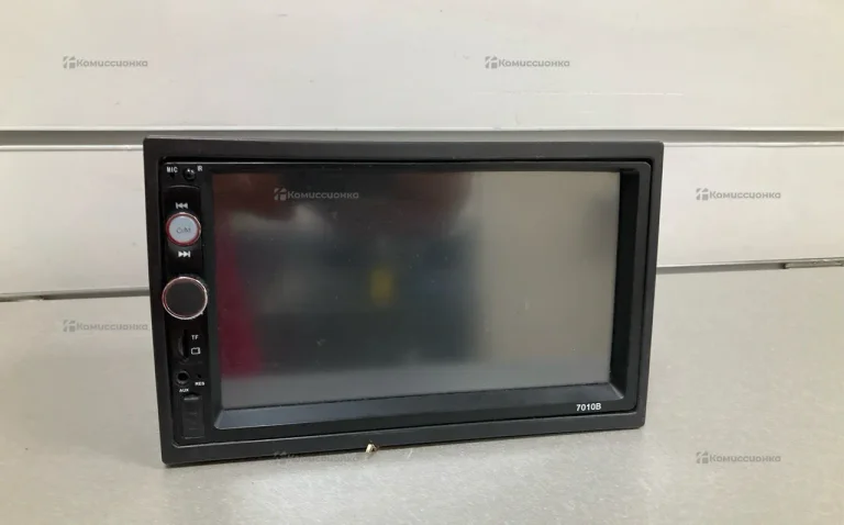 Автомагнитола  2din 7010B