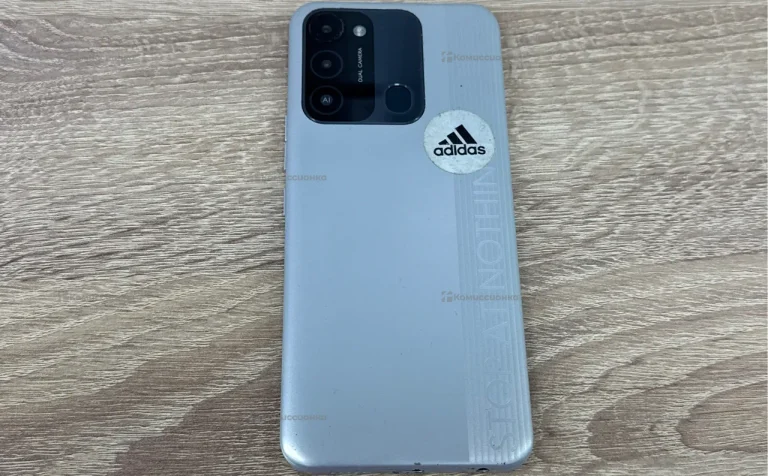 Tecno spark 8c 4/64