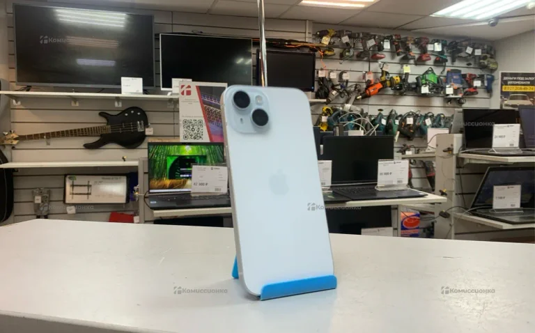 Apple iPhone 15 6/128 ГБ
