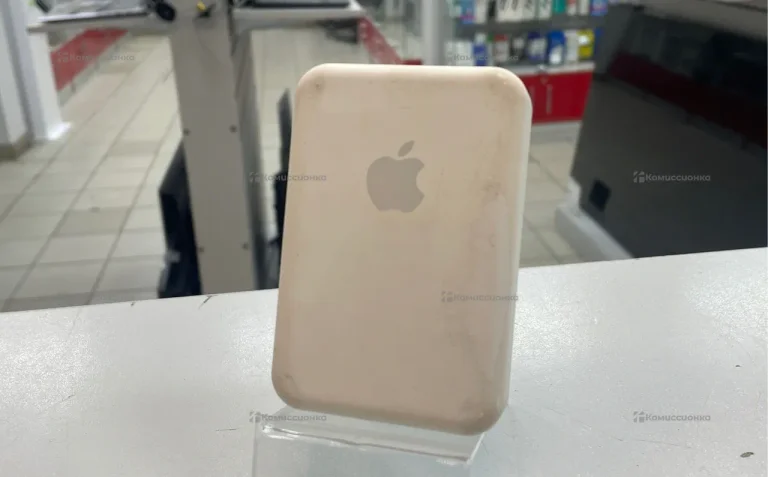 Повербанк MagSafe 10K