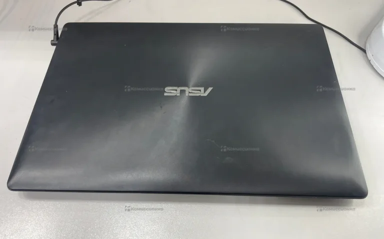 Ноутбук  Asus P553M