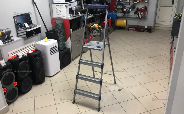 Стремянка Nika