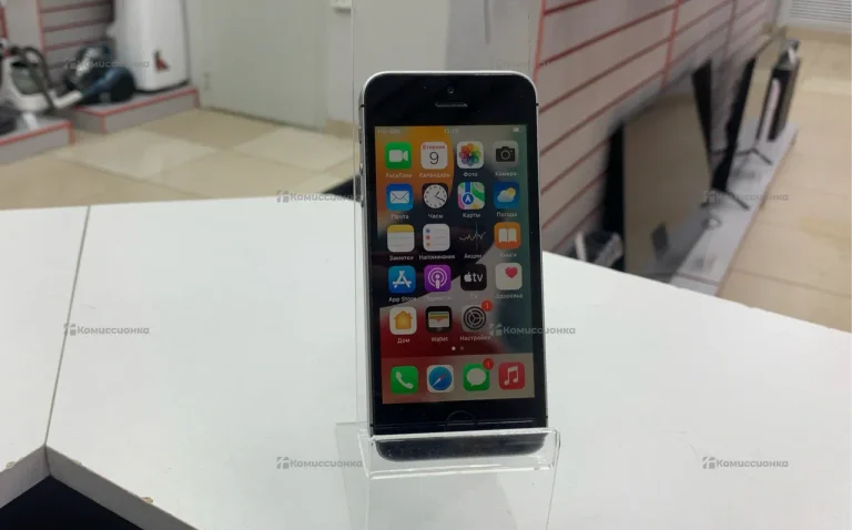 Apple iPhone SE 2/32 ГБ