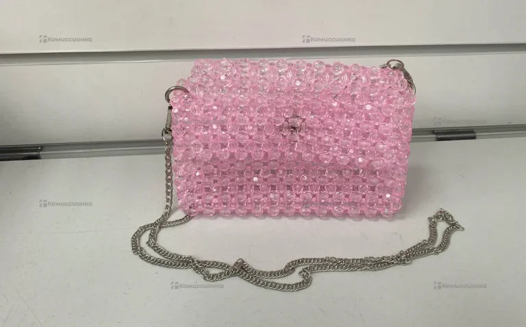 Сумка женская из бусин розовая