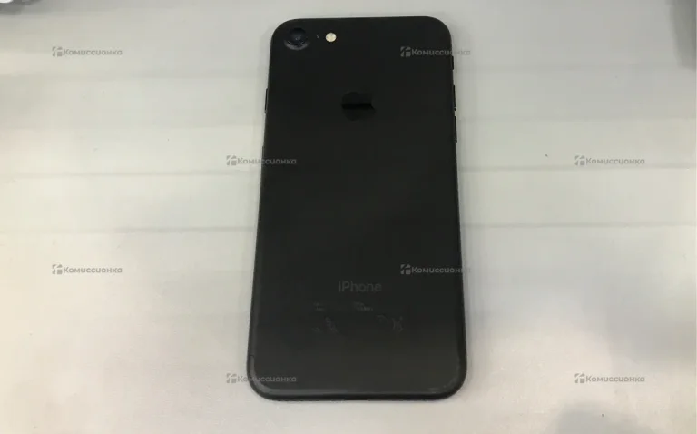 Apple iPhone 7 2/32 ГБ