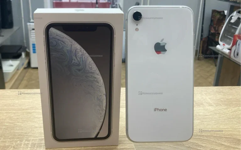 Apple iPhone XR 3/128 ГБ