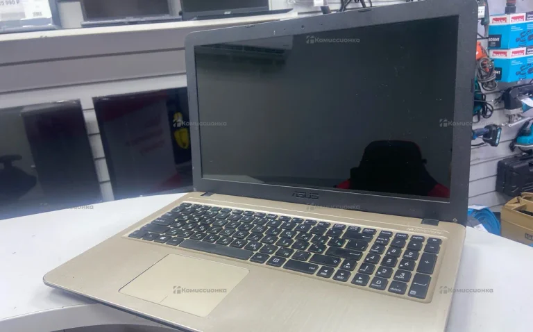 Ноутбук Asus D540N