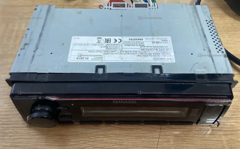 Автомагнитола  Kenwood KMM-304Y