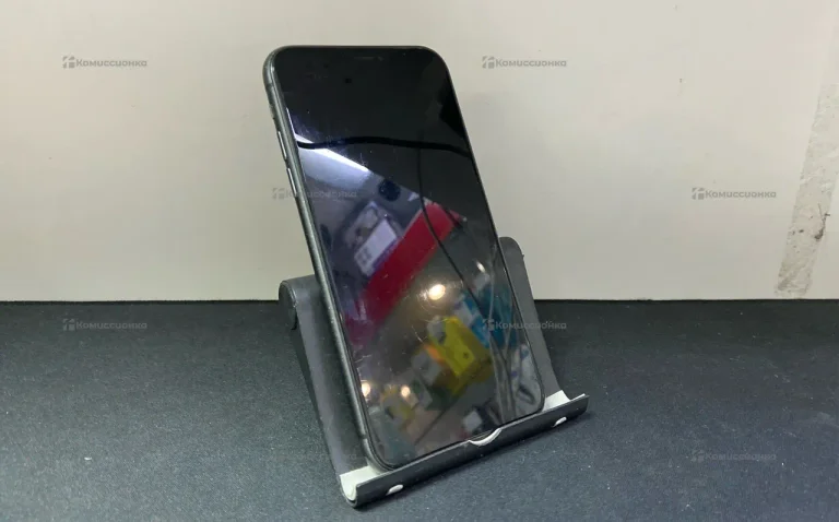 Apple iPhone 11 4/64 ГБ