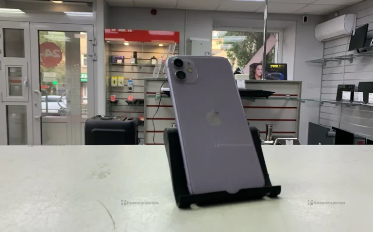 Apple iPhone 11 4/64 ГБ
