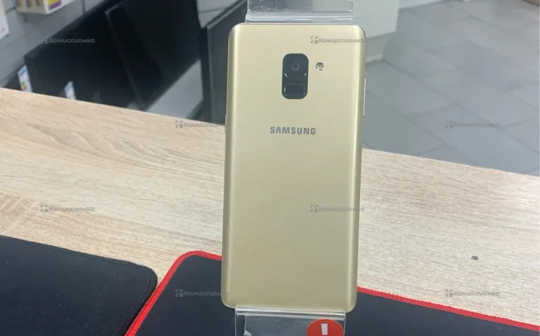 Samsung Galaxy A8+ (2018) 4/32 ГБ