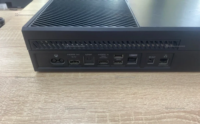 Приставка Xbox One 500Gb