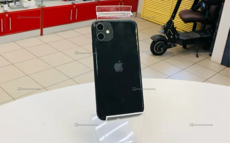 Apple iPhone 11 4/64 ГБ