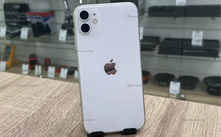 Apple iPhone 11 4/128 ГБ