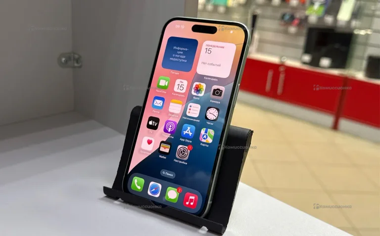 Apple iPhone 15 6/128 ГБ