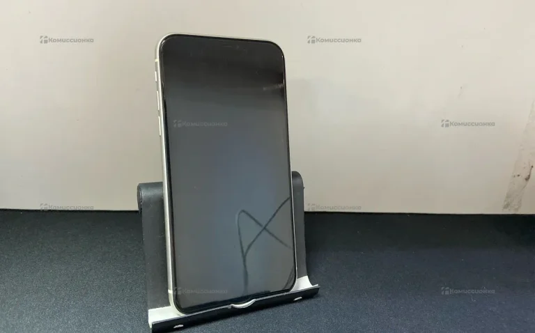 Apple iPhone 11 4/64 ГБ