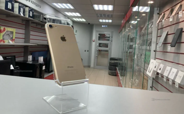 Apple iPhone 7 2/32 ГБ
