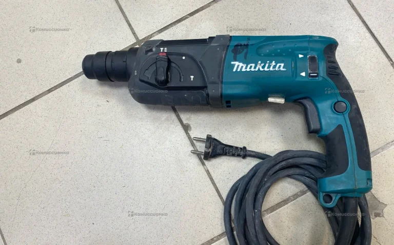Перфоратор makita HR2470 2023г