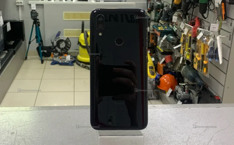 Xiaomi Redmi 7 3/32 ГБ