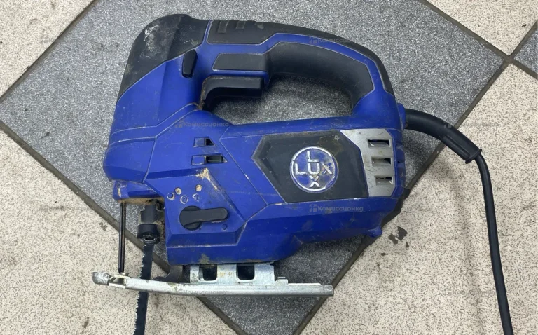 Электролобзик Lux STS-500