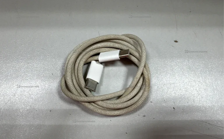 Кабель Apple type c.