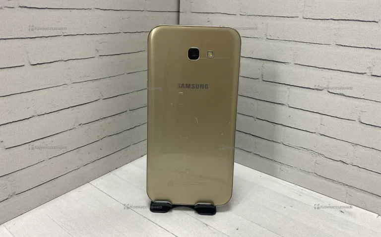Samsung Galaxy A7 3/32 ГБ