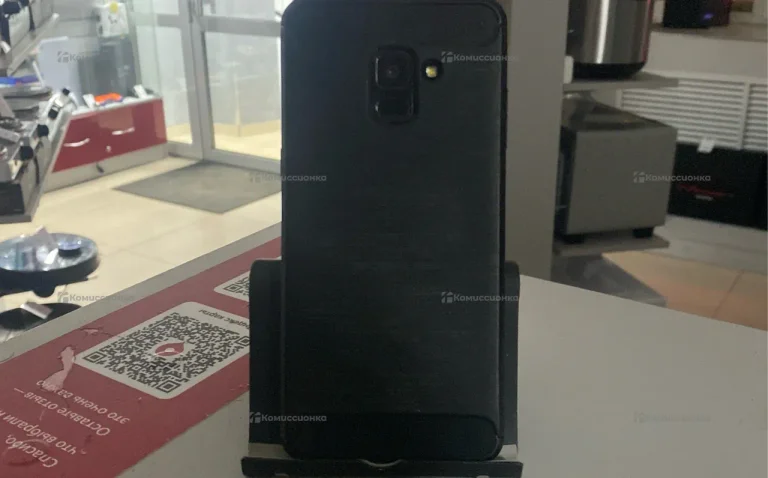 Samsung Galaxy A8 (2018) 4/32 ГБ