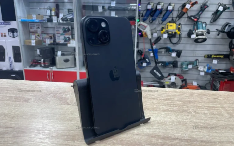 Apple iPhone 15 6/128 ГБ
