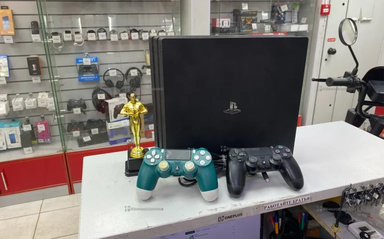 Приставка PlayStation 4 Pro 1 TB.