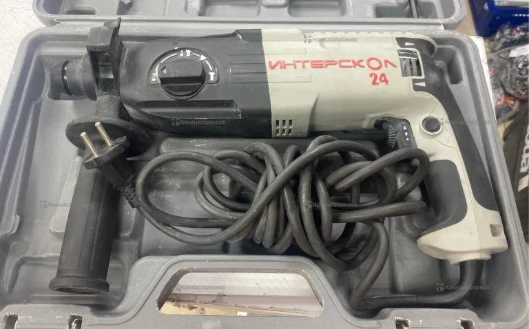 Перфоратор Интерскол П24/700эр