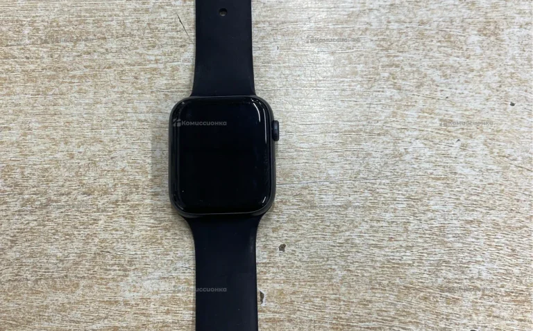 Часы  Apple Watches se 2