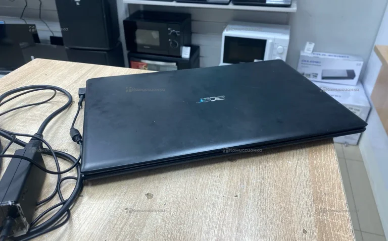 Ноутбук  Acer V5-551G A8/4/500