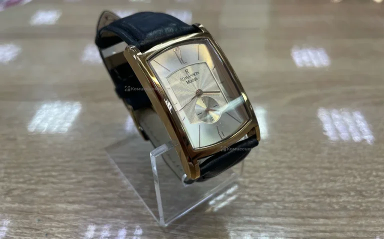 Часы  Romanson DL4108NM