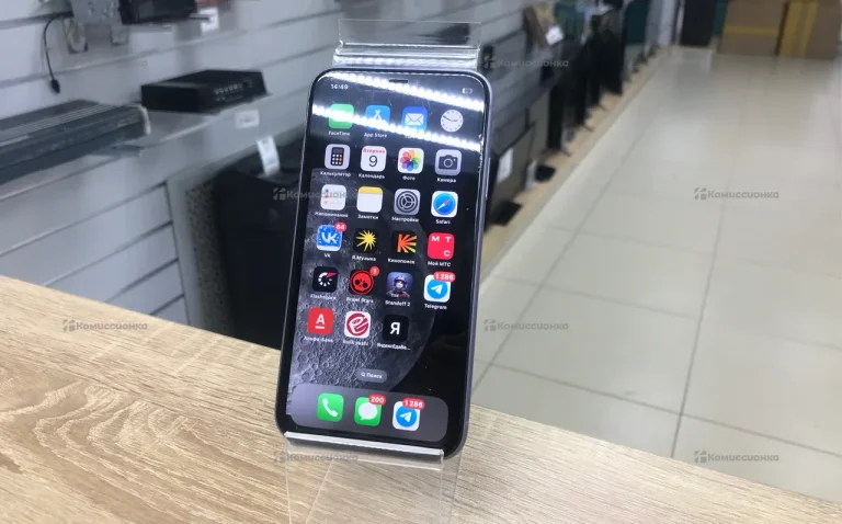 Apple iPhone 11 4/128 ГБ