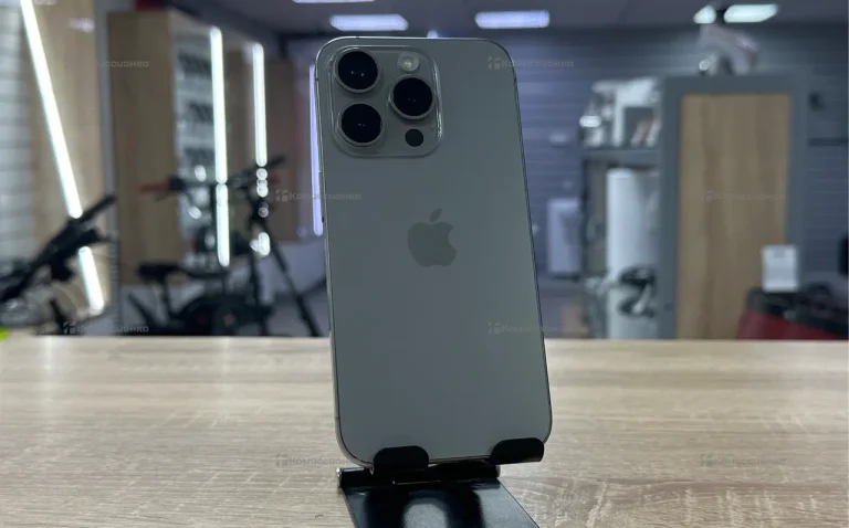 Apple iPhone 15 Pro 8/256 ГБ