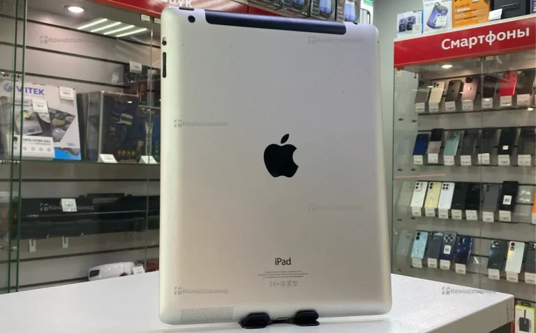 Планшет Apple iPad 4 64Gb Wi-Fi