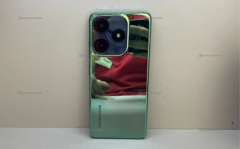 Tecno Spark 10C 4/64 ГБ