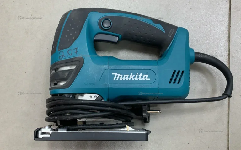 Электролобзик makita 4350FCT