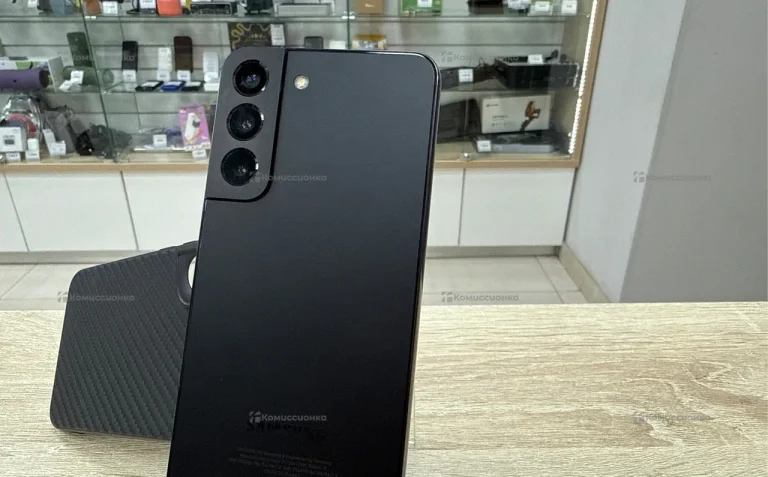 Samsung Galaxy S22 8/128 ГБ